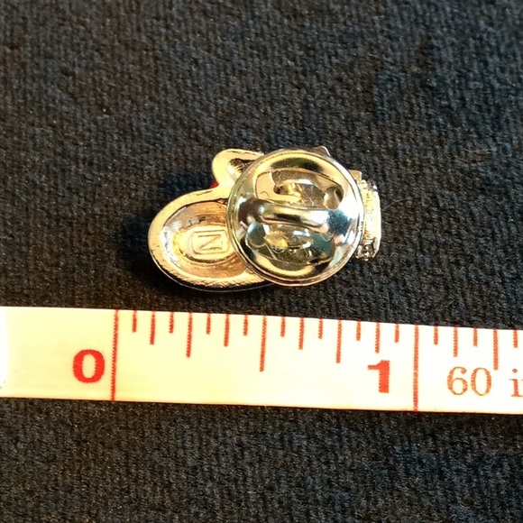 Vintage Nordstrom Christmas Mitten Pin - Picture 4 of 5